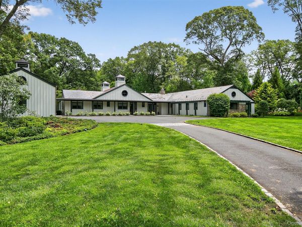 343 Chicken Valley Road, Upper Brookville, NY 11545