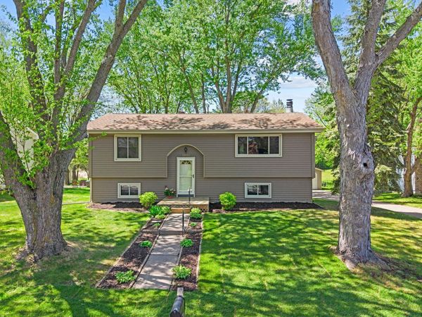 6605 Chesshire Lane N, Maple Grove, MN 55311