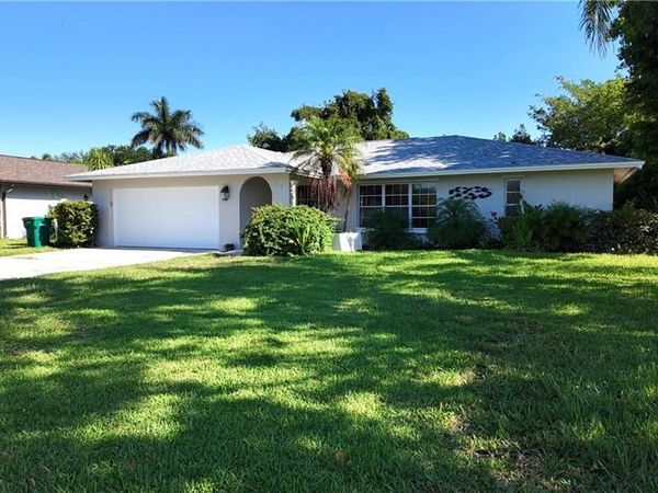 541 Landmark DR , NAPLES, FL 34112