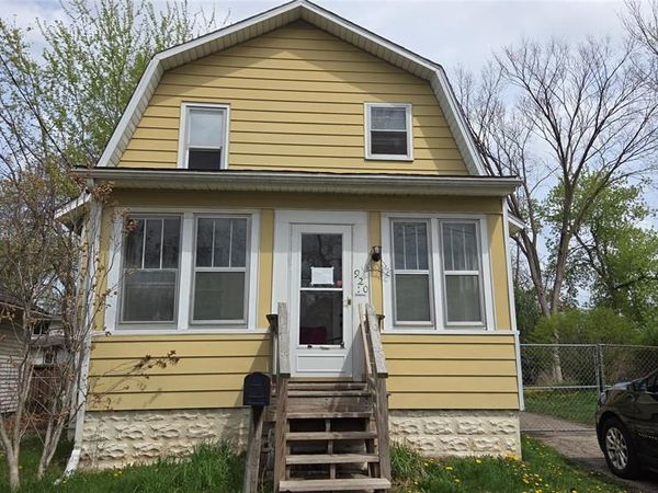 920 Huron Street , Flint, MI 48507