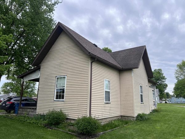 208 W Garfield Street, Ashley, IN 46705