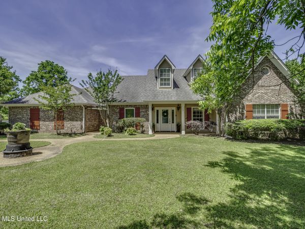 104 Brookside Place, Madison, MS 39110