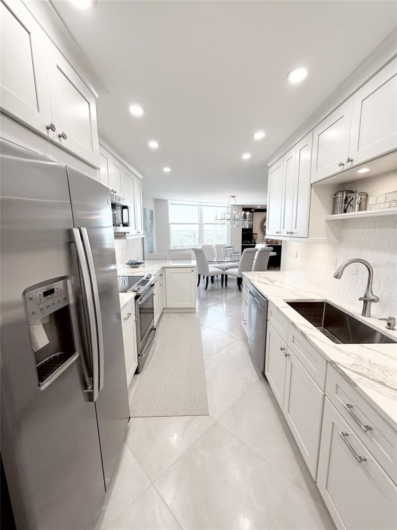 1050 Longboat Club Road, Unit 803, Longboat Key, FL 34228 Photo