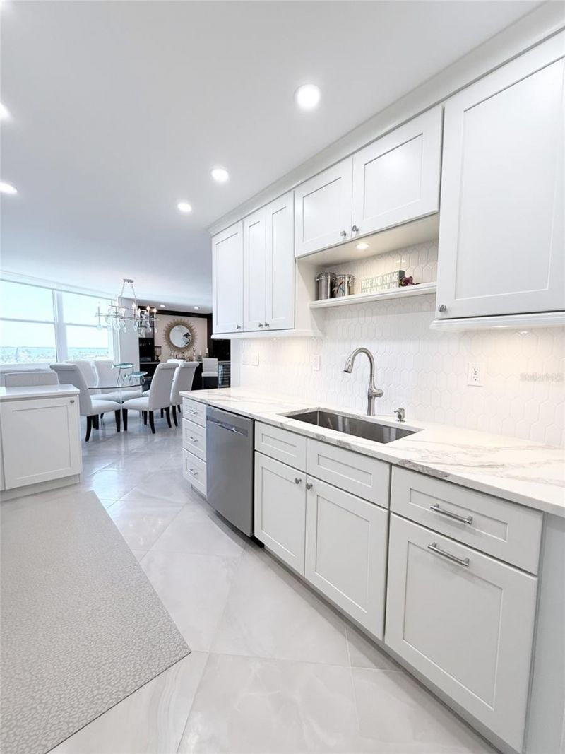 1050 Longboat Club Road, Unit 803, Longboat Key, FL 34228 Photo