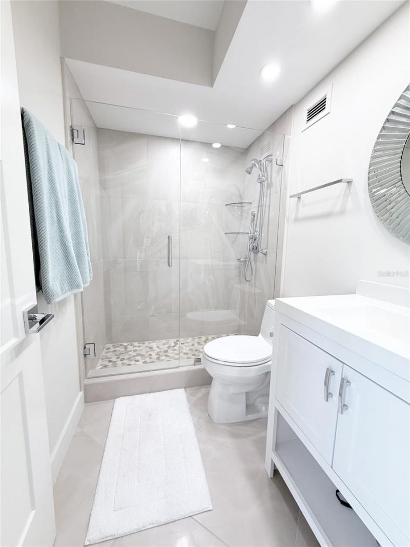1050 Longboat Club Road, Unit 803, Longboat Key, FL 34228 Photo