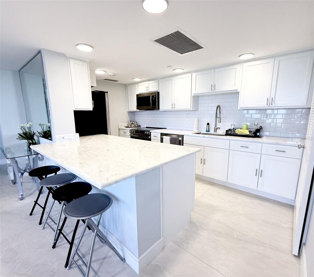 1050 Longboat Club Road, Unit 803, Longboat Key, FL 34228 Photo