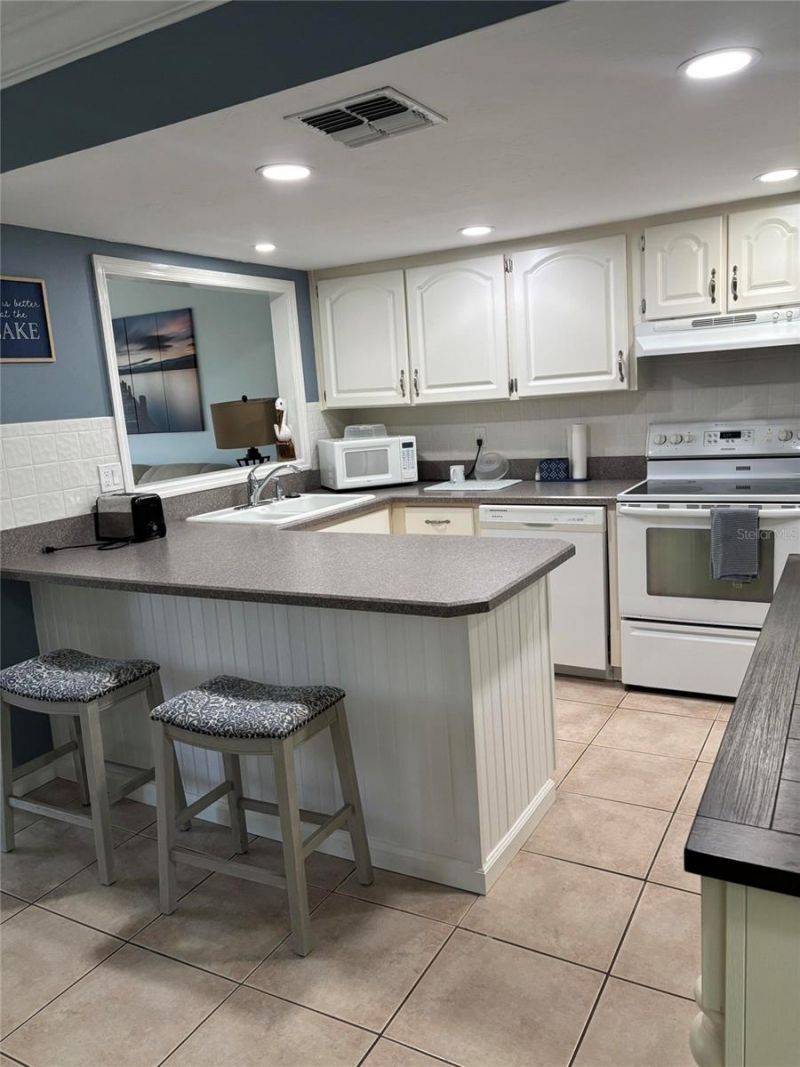 1561 Lakeview Drive, Unit 977, Sebring, FL 33870 Photo