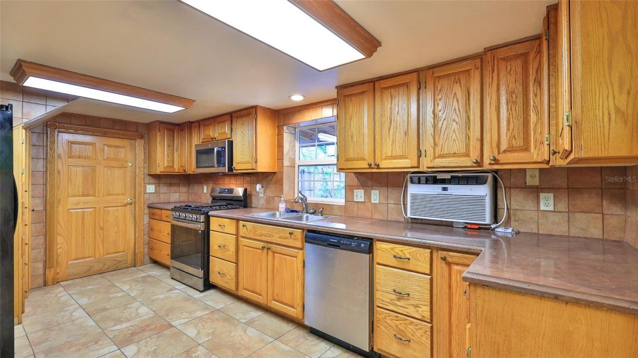801 E 20th Street, Sanford, FL 32771 Photo