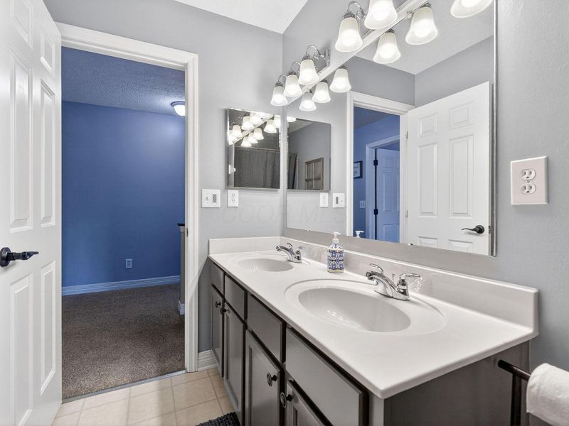 2594 Crestview Woods Drive, Newark, OH 43055 Photo 52