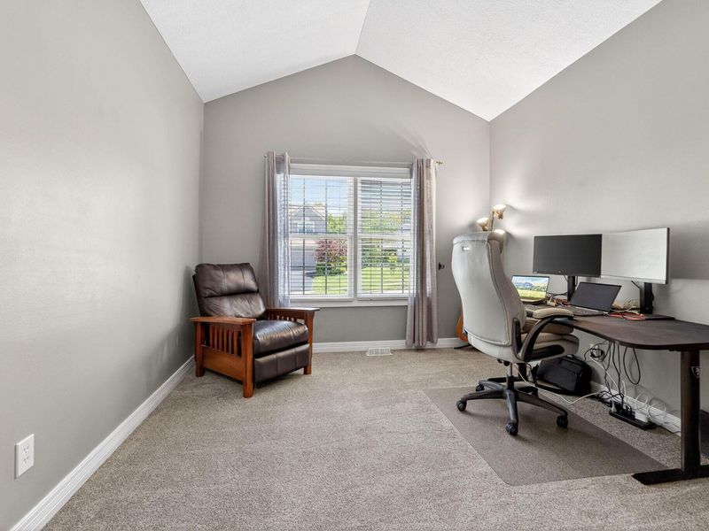 2594 Crestview Woods Drive, Newark, OH 43055 Photo 9