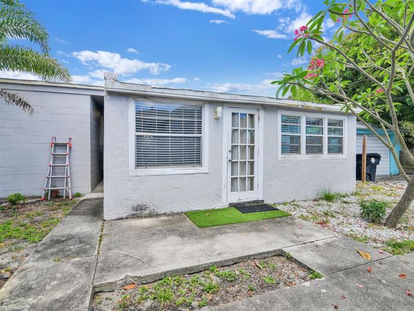 817 N J Street, Lake Worth Beach, FL 33460