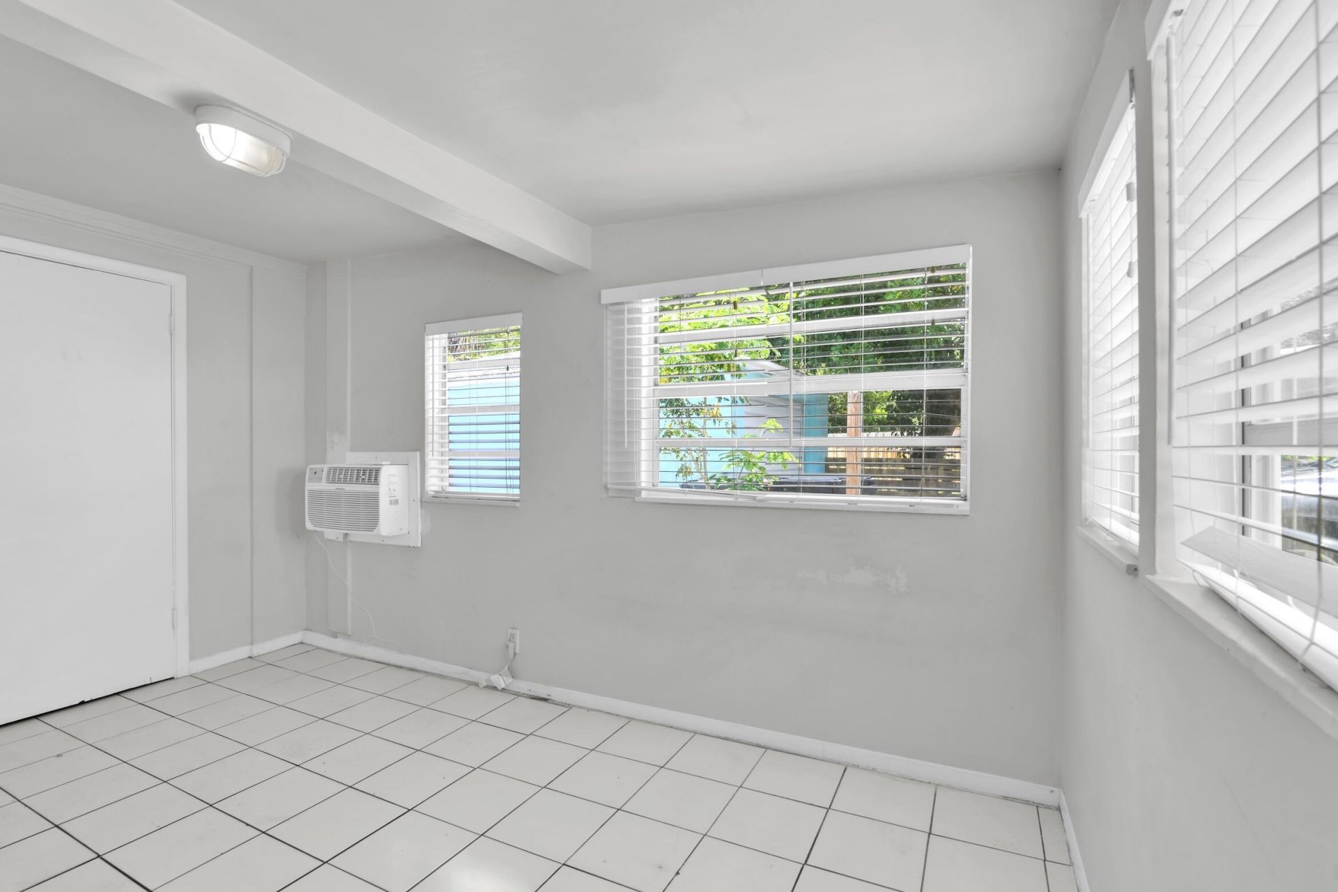 817 N J Street, Lake Worth Beach, FL 33460 Photo