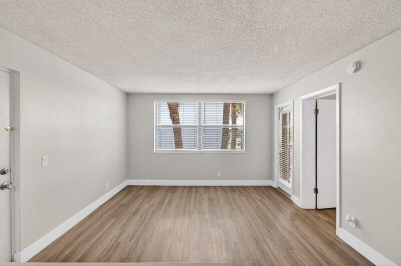 752 Executive Center Drive, Unit 24, West Palm Beach, FL 33401 Photo
