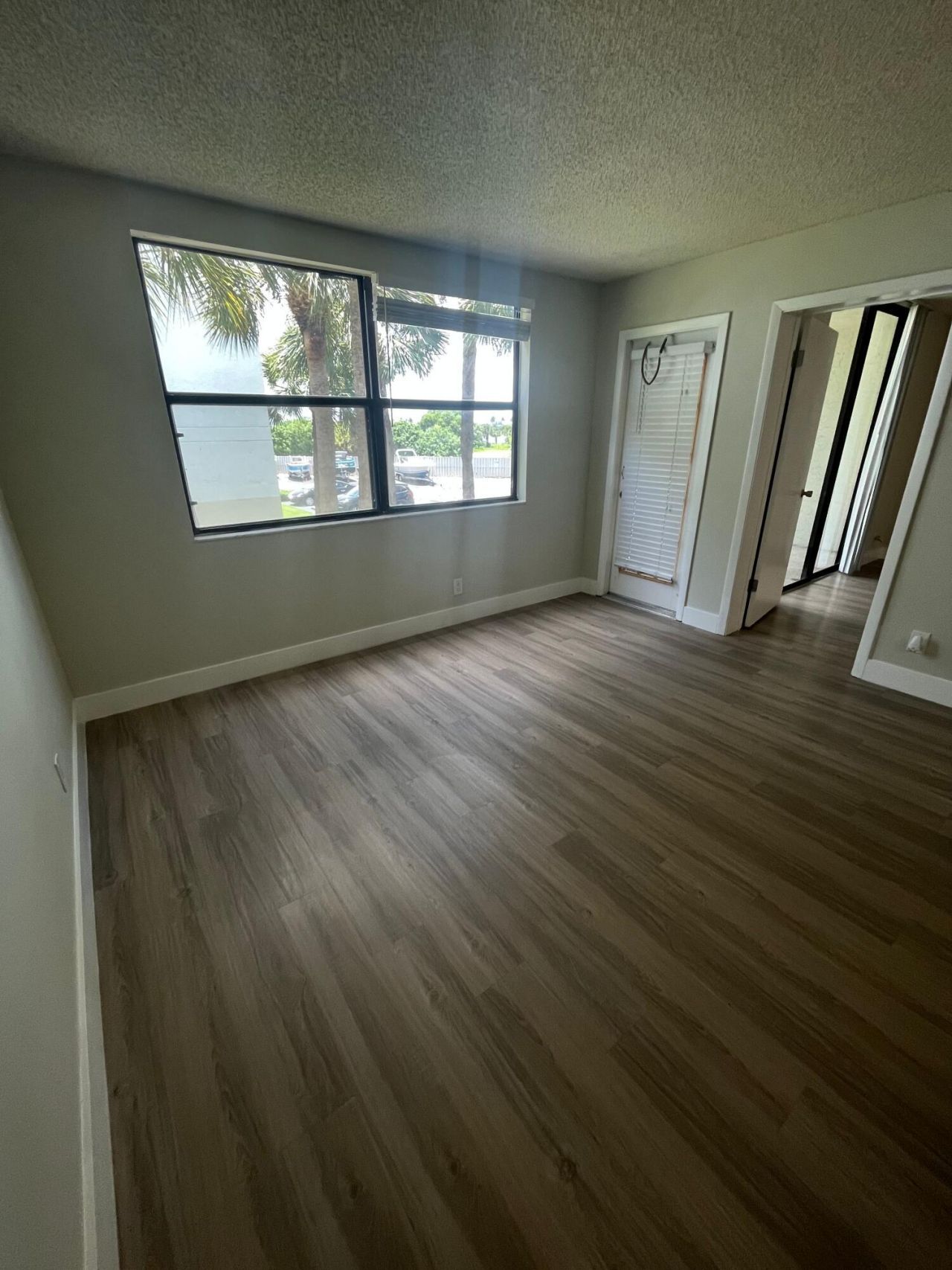 752 Executive Center Drive, Unit 24, West Palm Beach, FL 33401 Photo