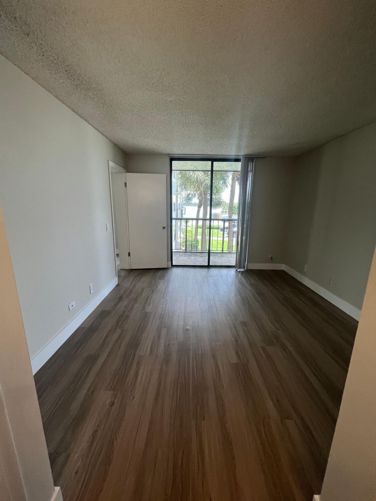 752 Executive Center Drive, Unit 24, West Palm Beach, FL 33401 Photo