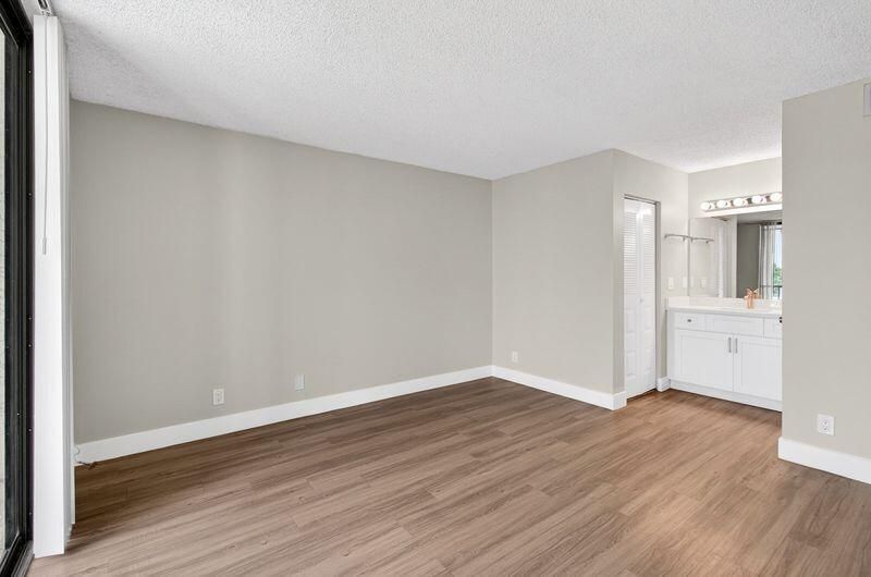 752 Executive Center Drive, Unit 24, West Palm Beach, FL 33401 Photo