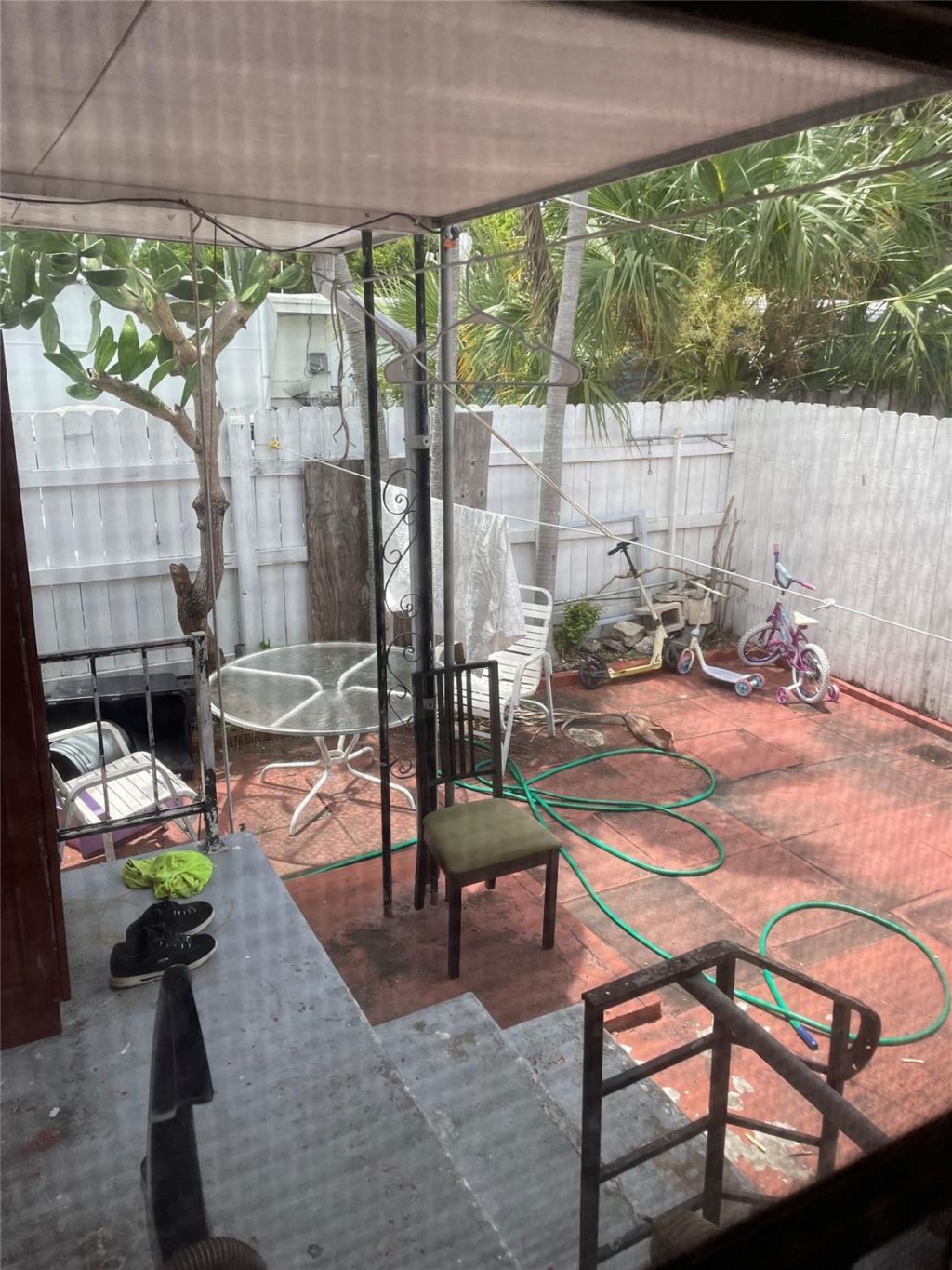 820 SW 1st Place, Hallandale Beach, FL 33009 Photo
