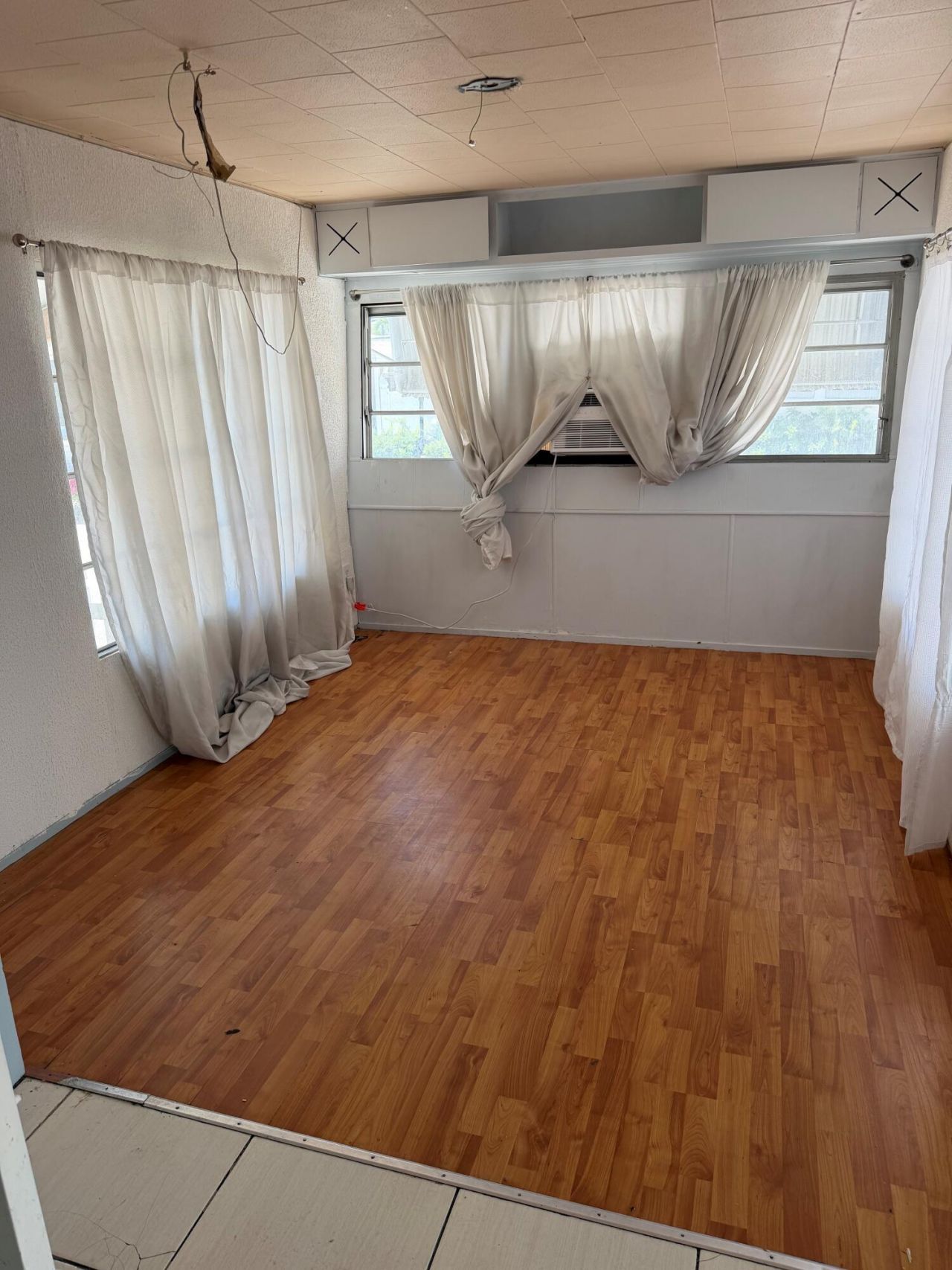 820 SW 1st Place, Hallandale Beach, FL 33009 Photo