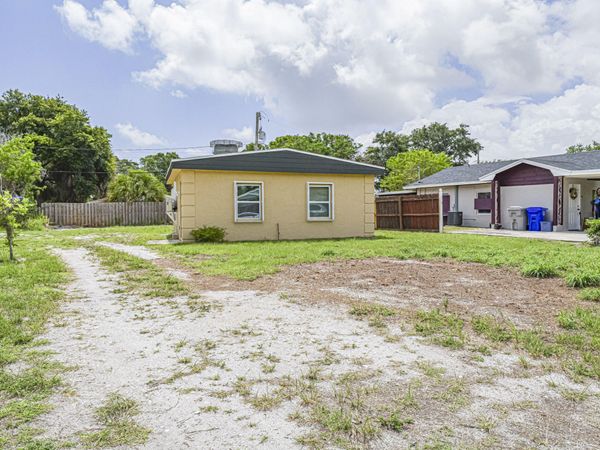 4716 29th Avenue, Vero Beach, FL 32967