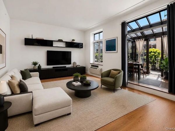 91 Grand Avenue, Unit 4D, Brooklyn, NY 11205