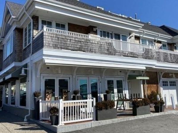 5 Bridge St, Unit 3, Dartmouth, MA 02748