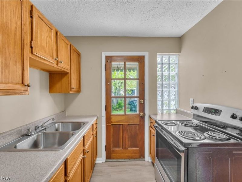20470 Lake Shore Boulevard , Euclid, OH 44123 Photo 21