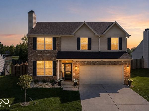 17 English Green , Westfield, IN 46074