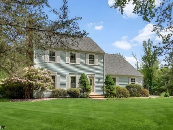 27 Tall Cedar Ct, Montgomery, NJ 08502