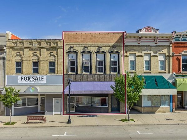 233 E Main Street, Reedsburg, WI 53959