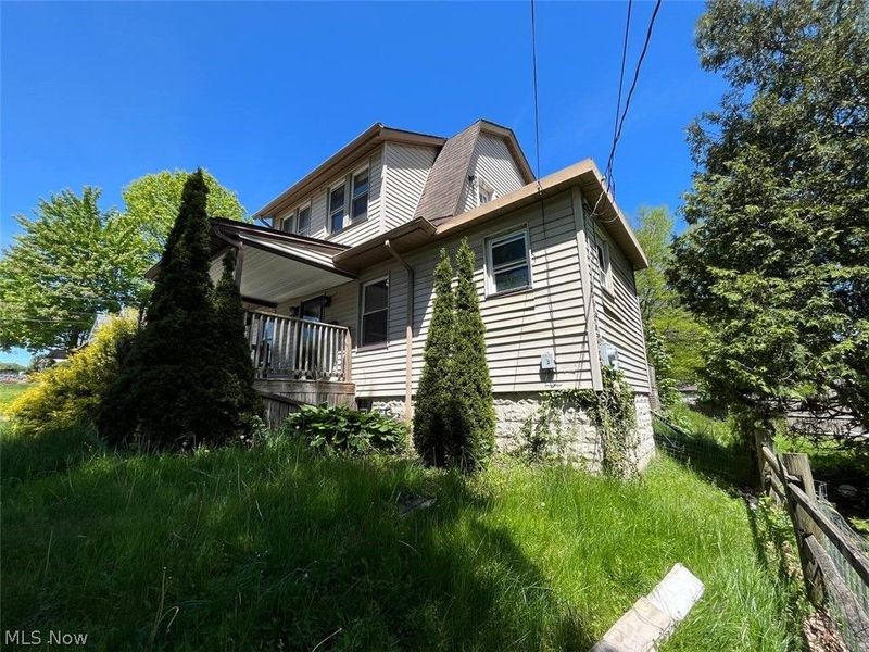 94 Beechwood Drive , Youngstown, OH 44512 Photo 2