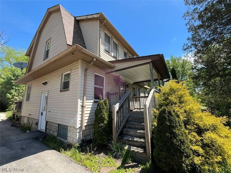94 Beechwood Drive , Youngstown, OH 44512 Photo 3