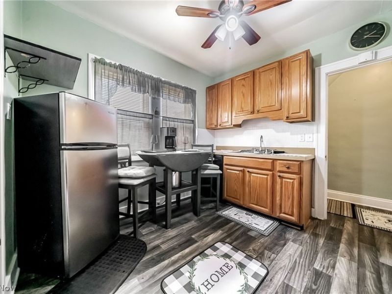 18701 Meredith Avenue, Euclid, OH 44119 Photo 13