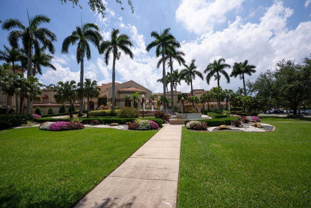 5952 Regal Glen Drive, Unit 103, Boynton Beach, FL 33437 Photo