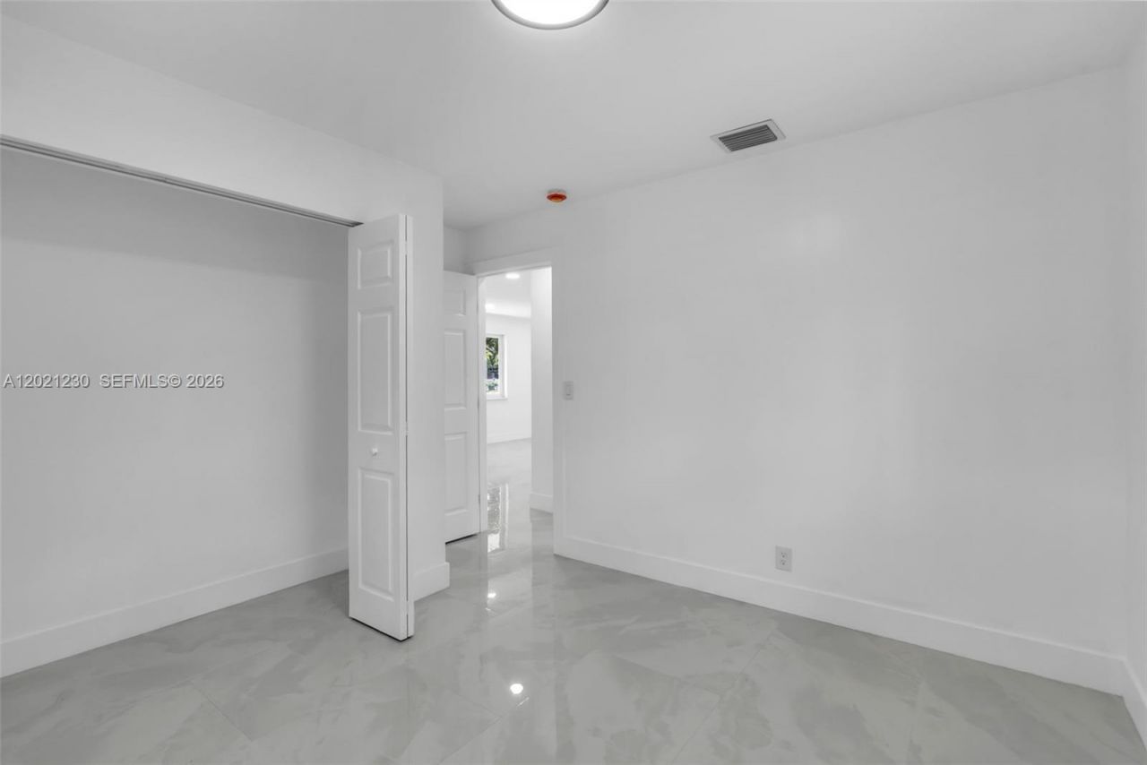 821 SW 7th Ave , Unit 2, Hallandale Beach, FL 33009 Photo