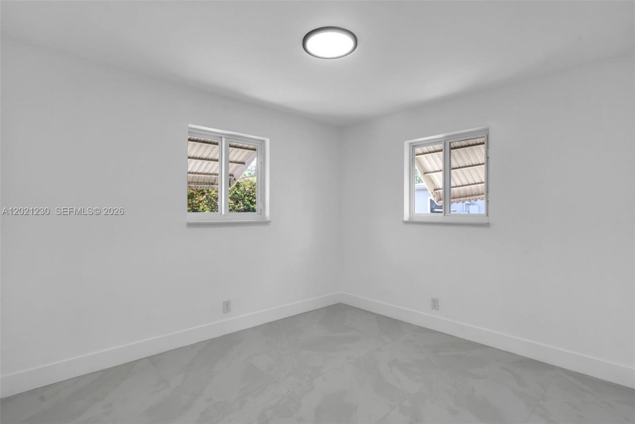 821 SW 7th Ave , Unit 2, Hallandale Beach, FL 33009 Photo
