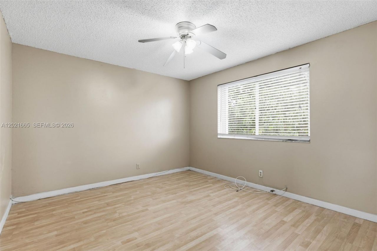 8801 SW 9th Ct, Pembroke Pines, FL 33025 Photo