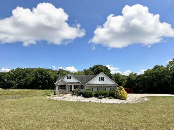 967 Dumplin Valley Road E, Jefferson City, TN 37760