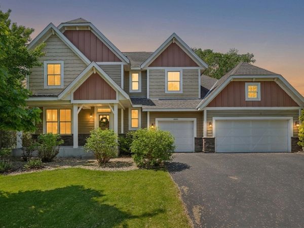 10601 Watersedge Lane, Woodbury, MN 55129