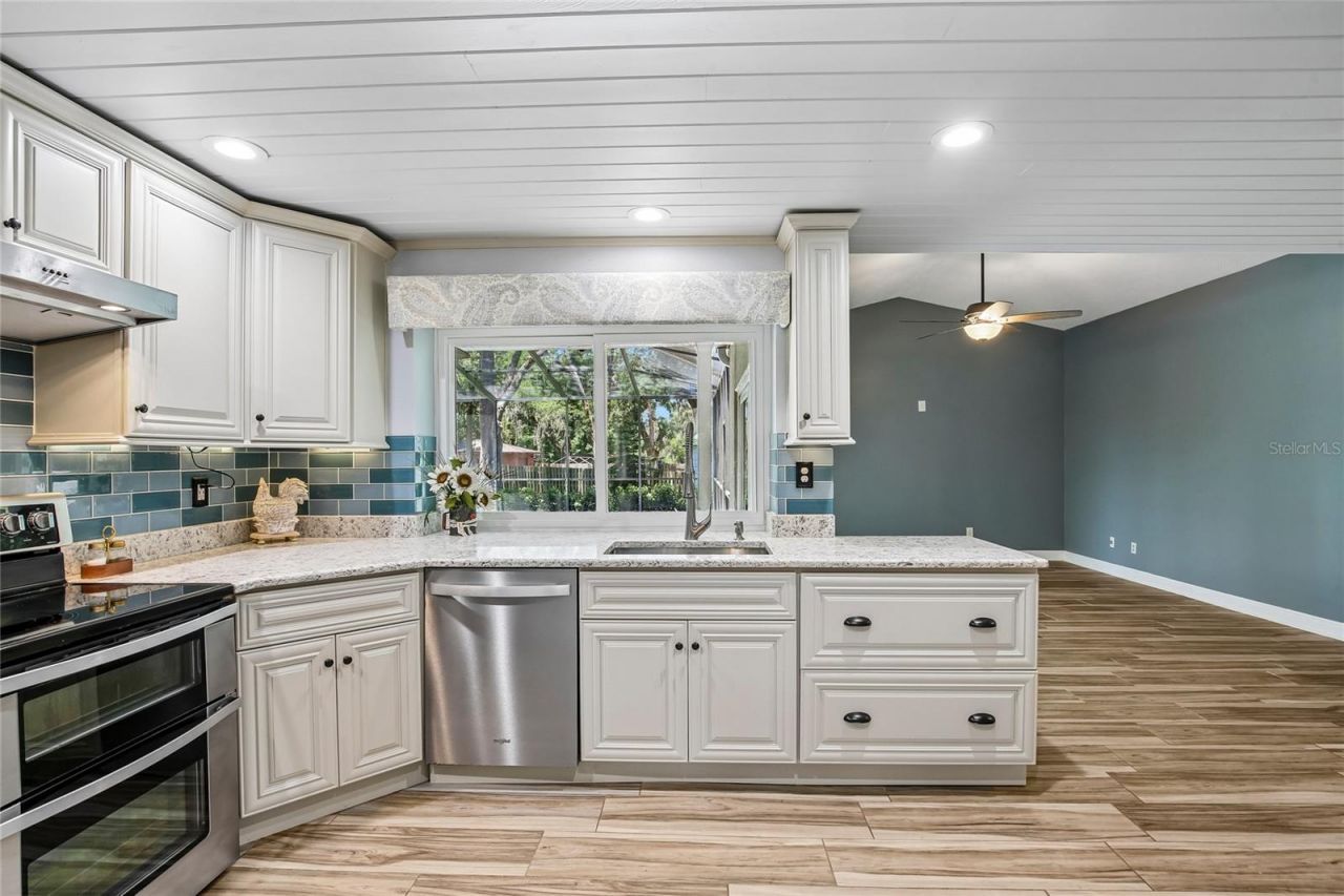 2754 Buckhorn Oaks Drive , Valrico, FL 33594 Photo