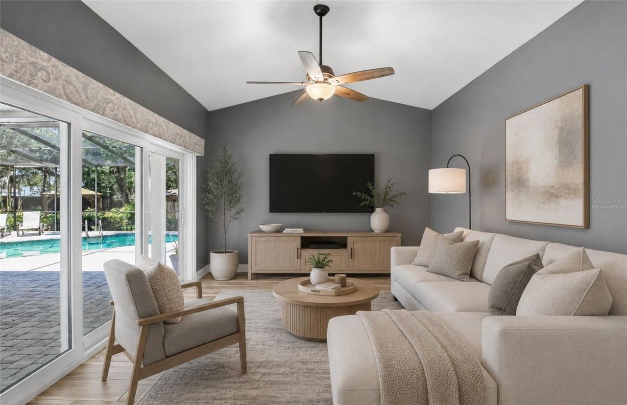 2754 Buckhorn Oaks Drive , Valrico, FL 33594 Photo