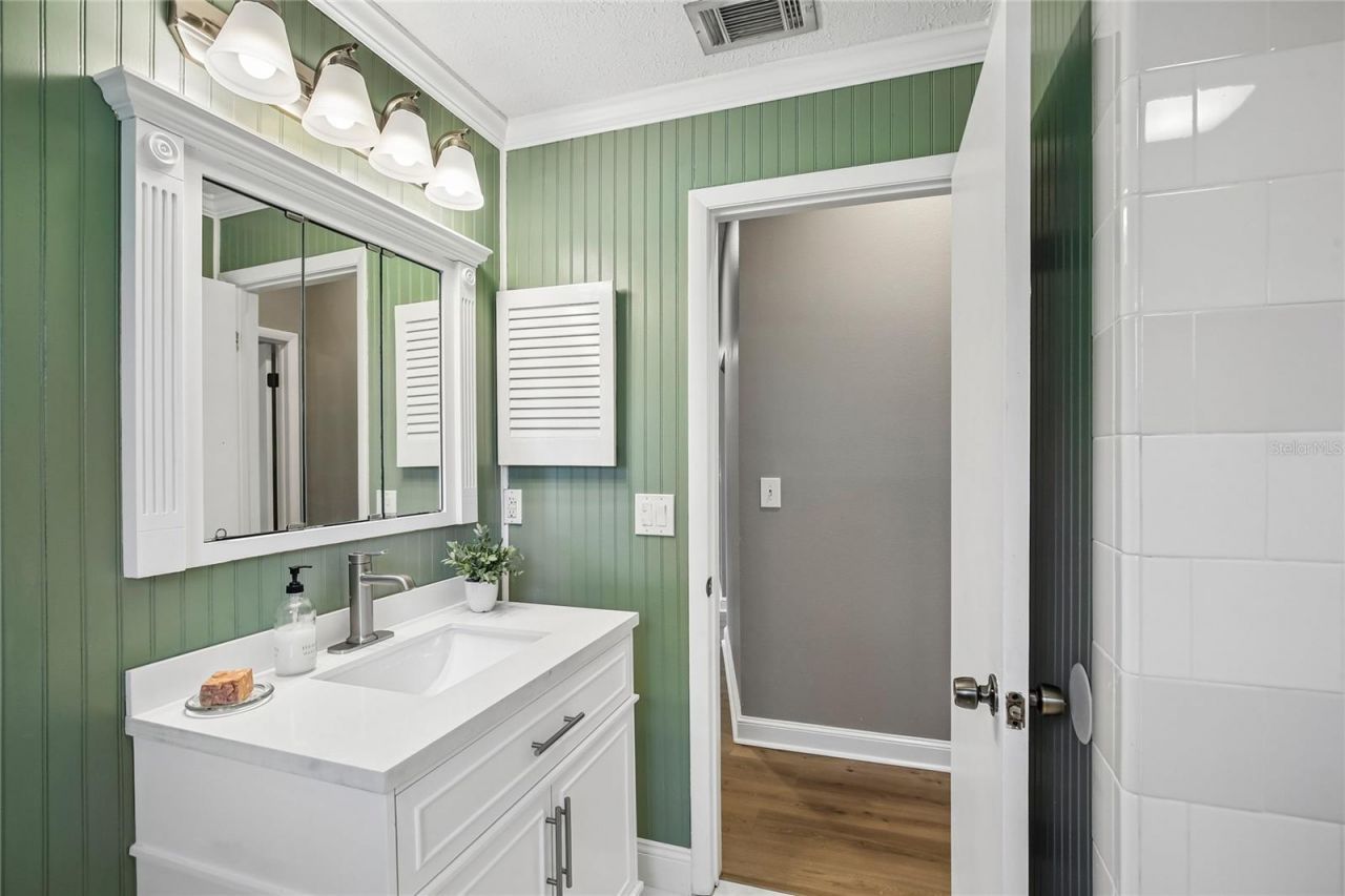 2754 Buckhorn Oaks Drive , Valrico, FL 33594 Photo
