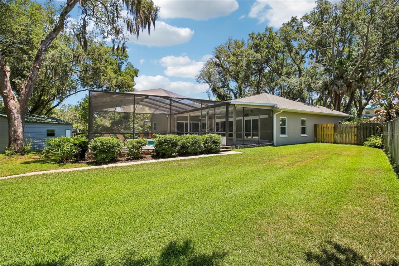 2754 Buckhorn Oaks Drive , Valrico, FL 33594 Photo
