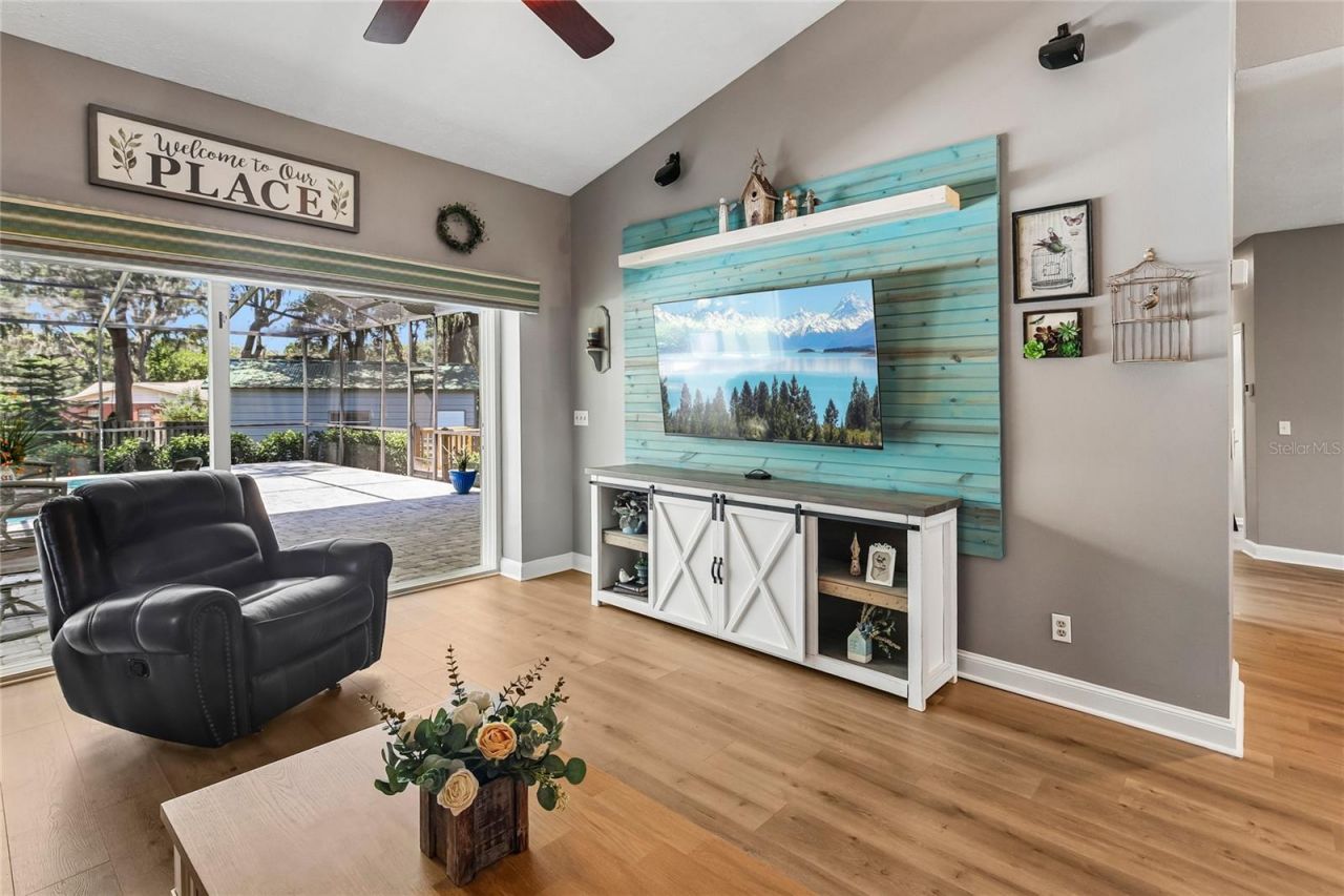 2754 Buckhorn Oaks Drive , Valrico, FL 33594 Photo