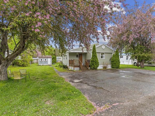 53 Hilton Avenue, Exeter, NH 03833