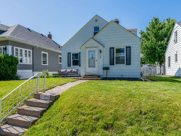 2326 18TH Avenue , Moline, IL 61265