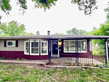501 Orchard Lane, St Joseph, MO 64501