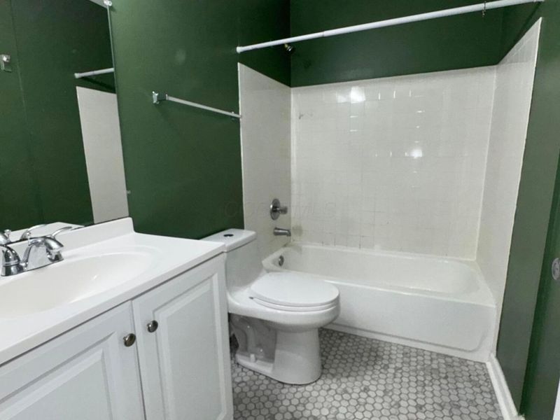 5734 Crossing Court, Unit 1, Columbus, OH 43231 Photo 16