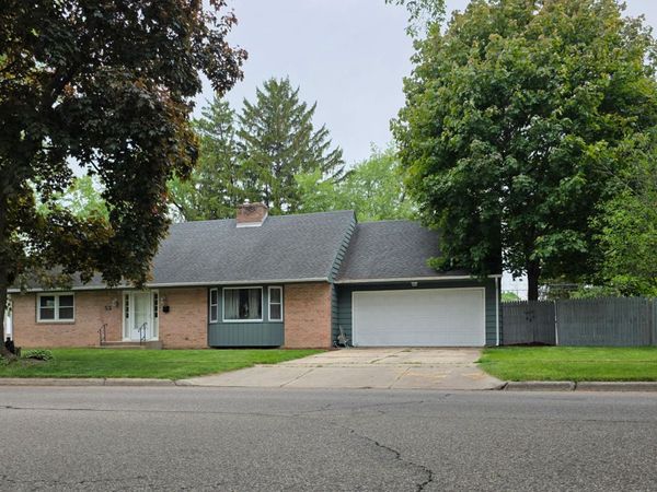 52 S Randall Avenue, Janesville, WI 53545
