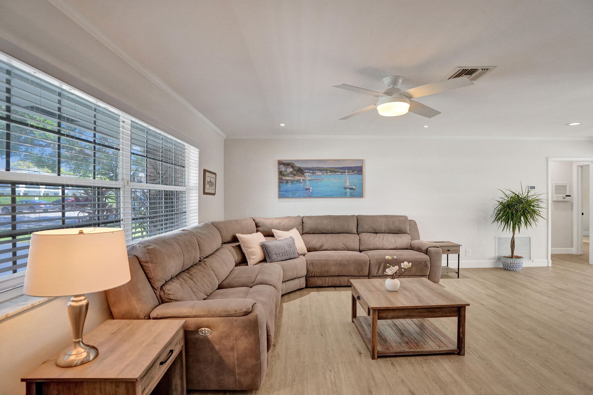 3930 NE 21st Avenue, Fort Lauderdale, FL 33308 Photo