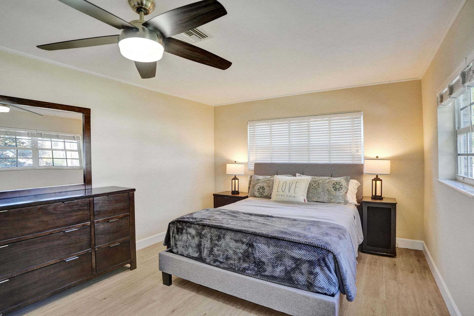 3930 NE 21st Avenue, Fort Lauderdale, FL 33308 Photo